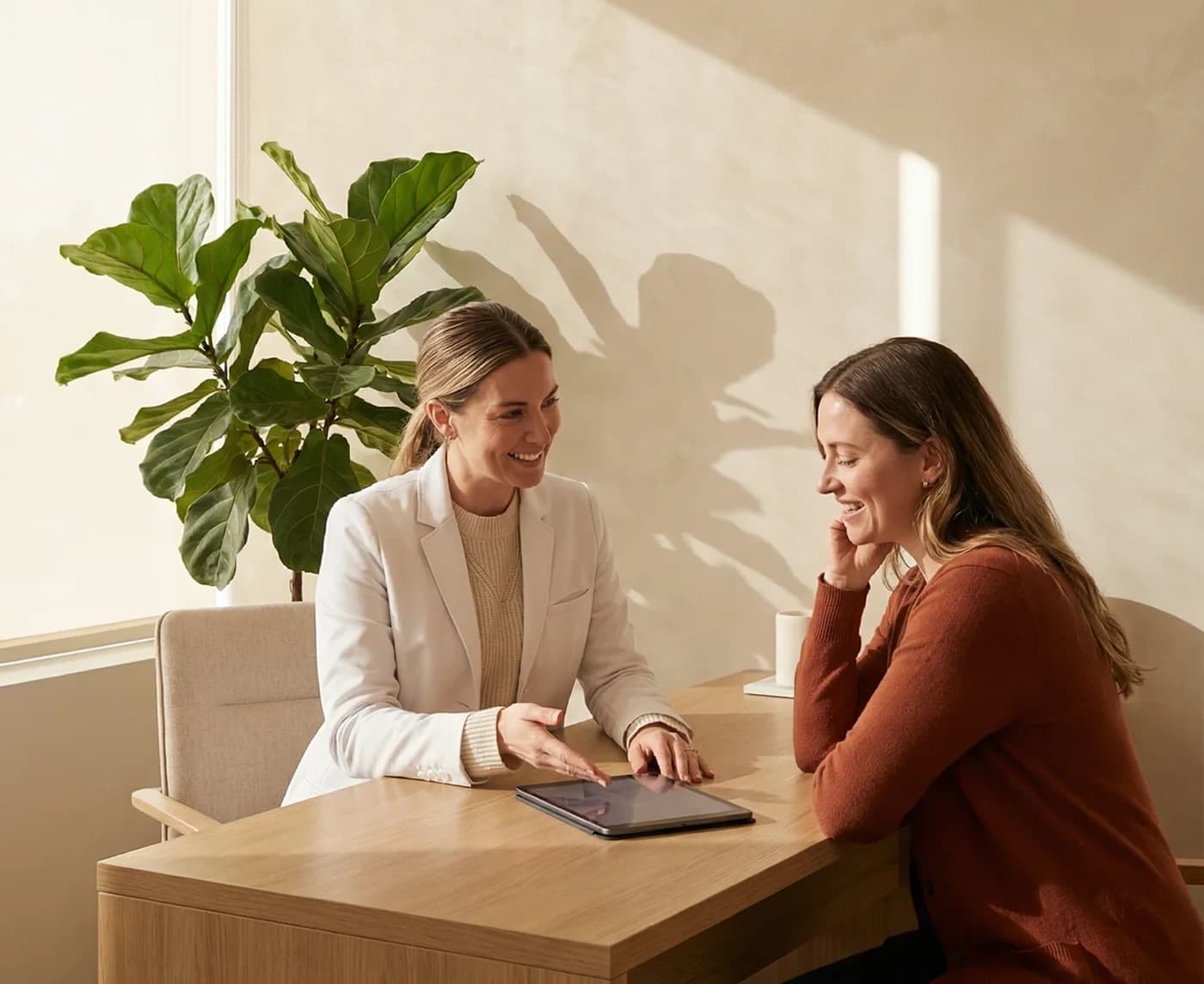 Elderly man siting on a chair