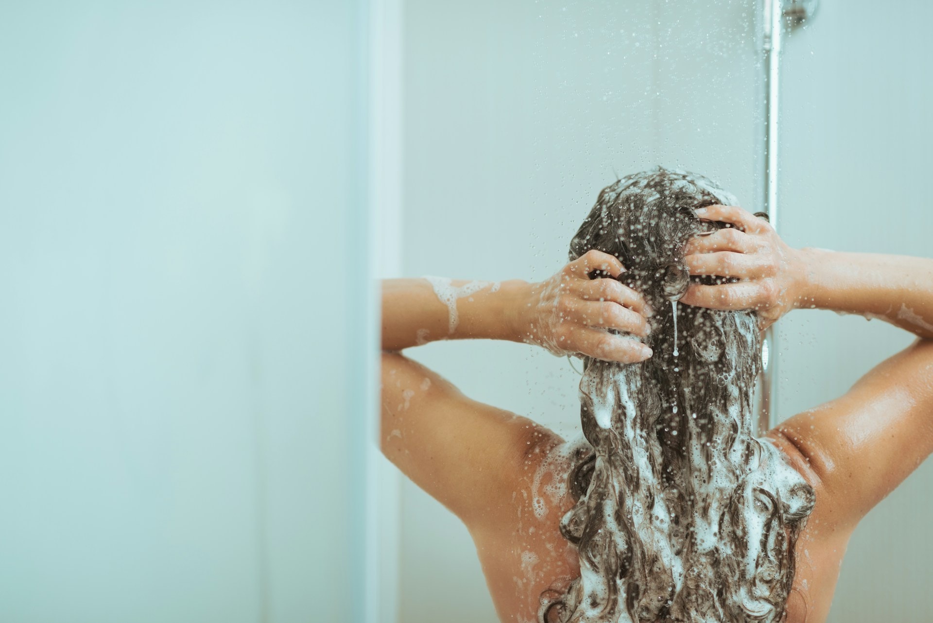 The Four-Step Fortnightly Scalp Detox illustration